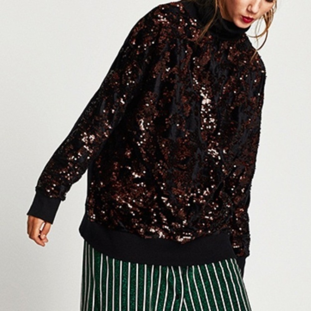 NWT Zara Trafaluc Black w/ Red Sequin Turtleneck Sweater Women's Size‎ Medium